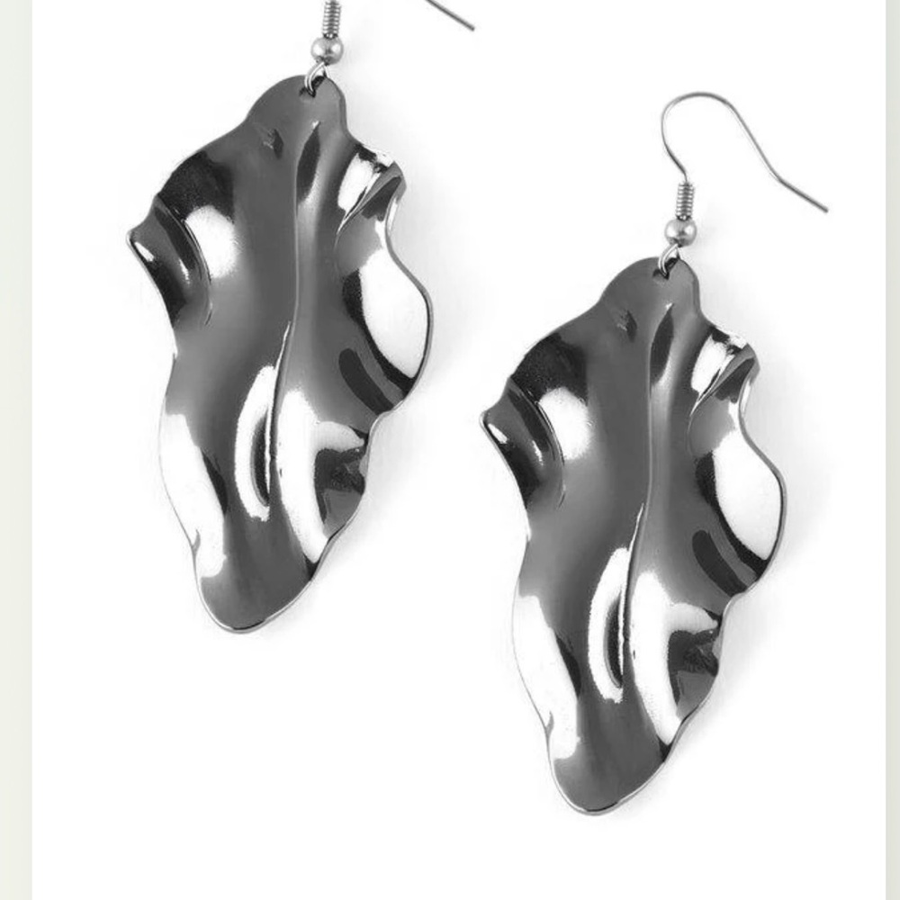 “Fiercely Fall” (Black)
